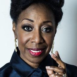Oleta Adams 飾演 Gwendolyn-Stimme