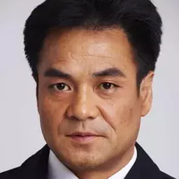 尤勇 飾演 Director Lu