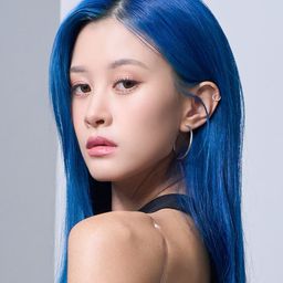 Sumitra Duangkaew 飾演 Peach