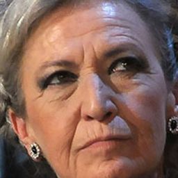 Barbara Alberti 飾演 Elena Muscara