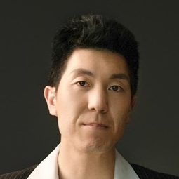 Quanbin Wang 飾演 刑警队员