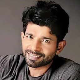 維尼·庫瑪 飾演 