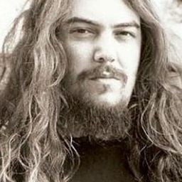 Max Cavalera 飾演 Himself