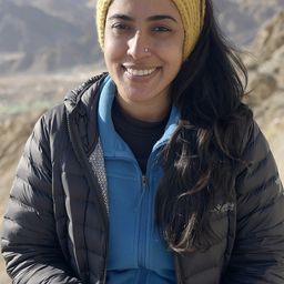 Rintu Thomas - 筆如發火導演