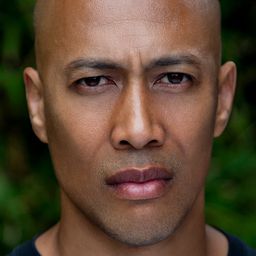 麥爾坎·C·莫瑞 飾演 Lewis Donate