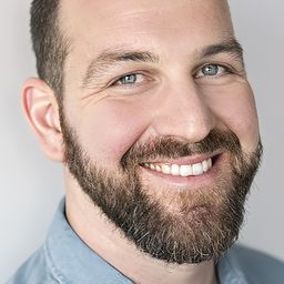 Justin Bott - 小魔女的難題演員 飾演Trunk Master