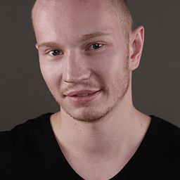 Vladimir Lityshev 飾演 