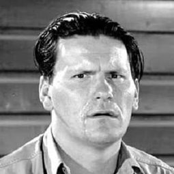 Warren Hymer 飾演 Pete Pandos - Greek Wrestler