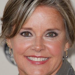 亞曼達·比爾斯 飾演 Self