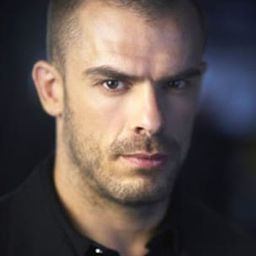 Sebastien Vandenberghe - 熟女浪漫愛演員 飾演Drunk Guy at Drakkar