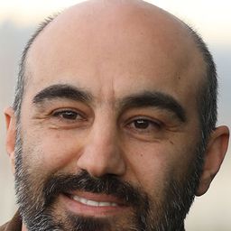 Mohsen Tanabandeh 飾演 Shakib