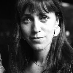 達格瑪·巴拉霍瓦 飾演 Frantiska Plamínková (as Dasha Blahova)