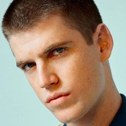 米格爾·伯納多 - 父愁者聯盟演員 飾演Dani