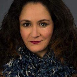 Cheryl Sue - 盧卡的世界演員 飾演Recepcionista 1