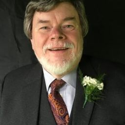 David Sullivan 飾演 Ballroom Audience Member (uncredited)