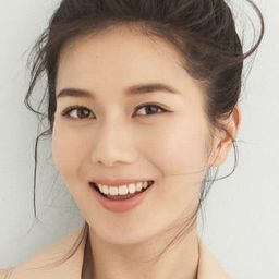 彭楊 飾演 He Qing