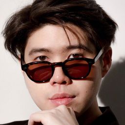 Chanakan Rattanaudom 飾演 Tenn