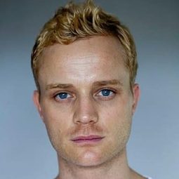 Lucas Hansen - 92 年之夏演員 飾演Assistent