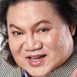 因薩·查勒傑沙達汪 飾演 Cartoon