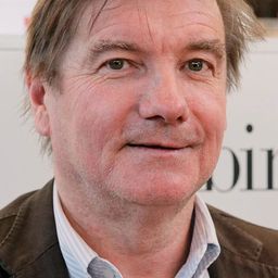 Eric Neuhoff 飾演 Self