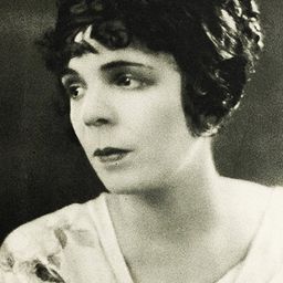 Dale Fuller 飾演 Neurotic patient