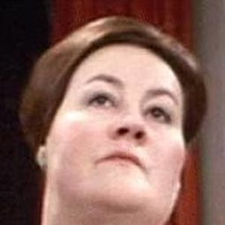 Joanna Dickens - Ladies in Lavender演員 飾演Mrs Pendered