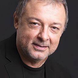 Atilla Şendil 飾演 Remzi (voice)