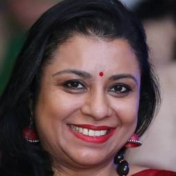 Priyadarshini Rajkumar 飾演 