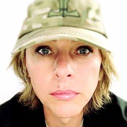 米高巴薩特 - 荒野狂屠導演