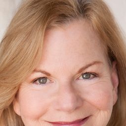 Myra Turley 飾演 Meemaw