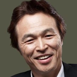 Lee Yang-hee 飾演 Kyung-seok