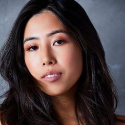 Elyse Pham 飾演 Clara
