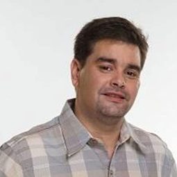 Ramon Christopher 飾演 