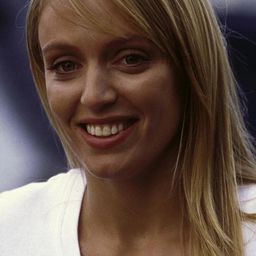 Anja Coleby 飾演 Rebecca Castaldi