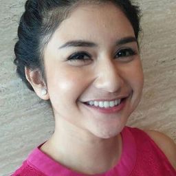 Bianca Liza 飾演 Aida