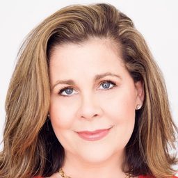 Darlene Violette 飾演 Charmaine