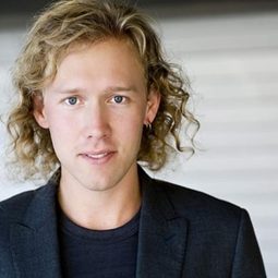 Trevor Kristjanson - Love in Design演員 飾演Young Man