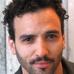 馬文·坎薩利 飾演 Ishmael / Sabbac / King Ahk-Ton