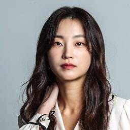 池依秀 飾演 Hyundai Joongang High Cheerleader