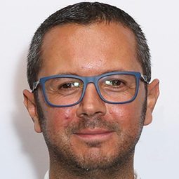 Salvatore Cascio 飾演 Tom