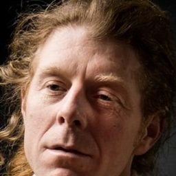 Olivier Siou 飾演 Spencer