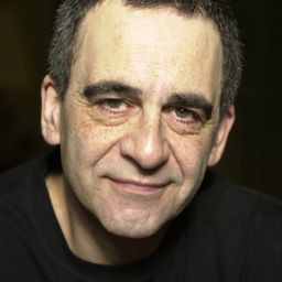 Paul Bandey - 巴黎魅影演員 飾演Narrator - Newsman - Policeman - Journalist