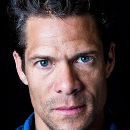 Hus Miller 飾演 #1