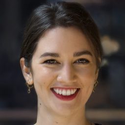 Madeline Sharafian - 外星奇遇記導演