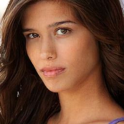 Mahaley Manning 飾演 Kelsey