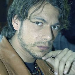 Giuseppe Milazzo Andreani 飾演 Maurizio, Politico