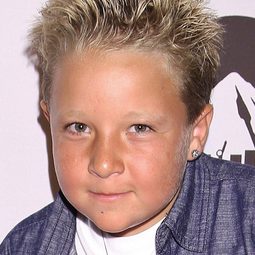 傑克遜·尼科爾 飾演 Billy Zisman-Muskie