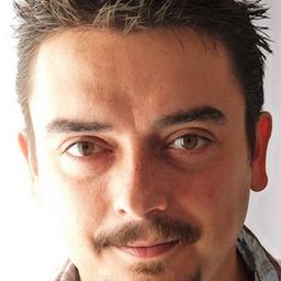 Antonio Zafra 飾演 Enano Martínez