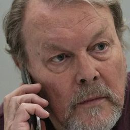 Hans Henrik Clemensen - 當解放來臨演員 飾演Dr. Nielsen