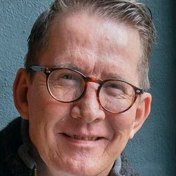 湯瑪士保拿森 飾演 Karsten